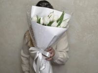 Букет из белых тюльпанов