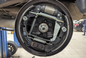 Подготовка Автомобиля К Выдаче Клиенту После Полного Сервиса Тормозов на Автомобиле Варшавское шоссе 170Бс7