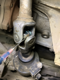 Смазка Крестовины Рулевого Вала на Автомобиле Варшавское шоссе 170Бс7