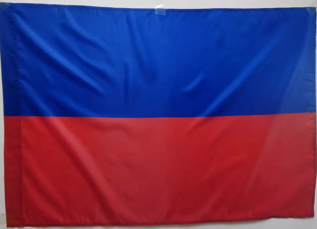 Флаг красно синий