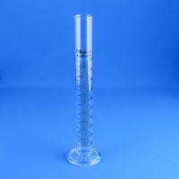 Цилиндр мерный Labdevices 1-100-2, 100 мл, стекло Boro 3.3, со стеклянным основанием, с носиком, градуированный