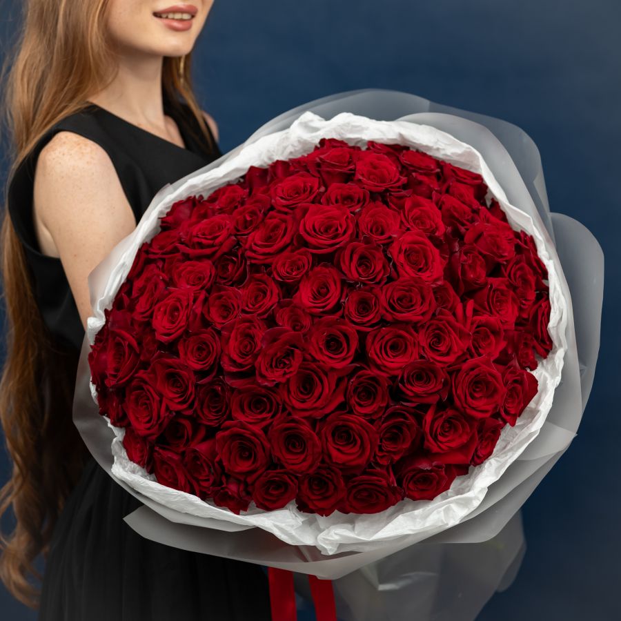 101 красная роза 60см эксплорер