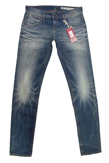 Tommy Hilfiger (CША)