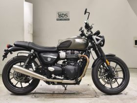 TRIUMPH STREET TWIN