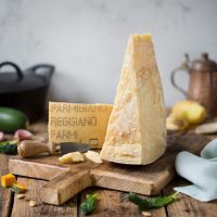 Сыр Пармиджано Реджано 36 месяца (Parmigiano Reggiano), 300 г