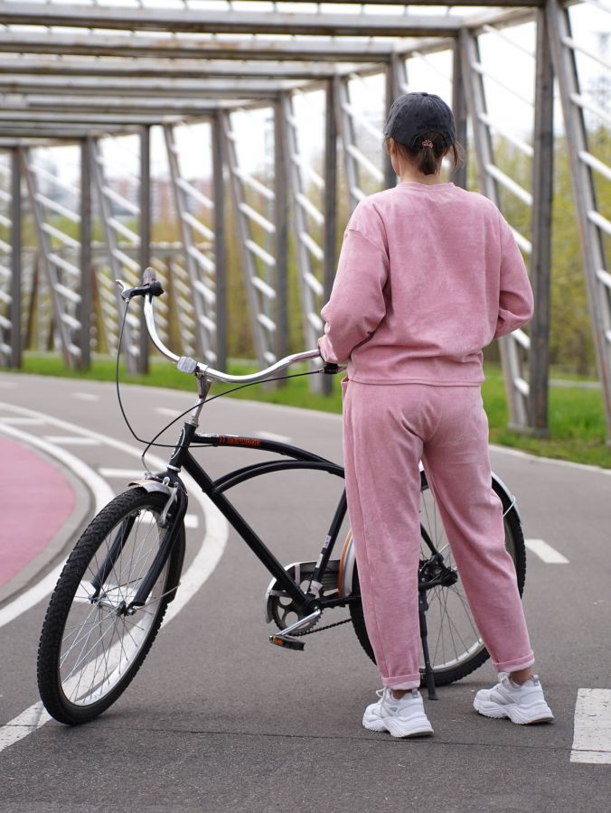 Кофта из вельвета розовая