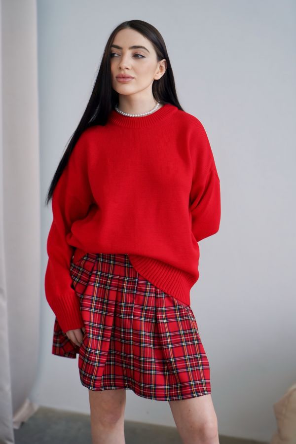 Свитер красный