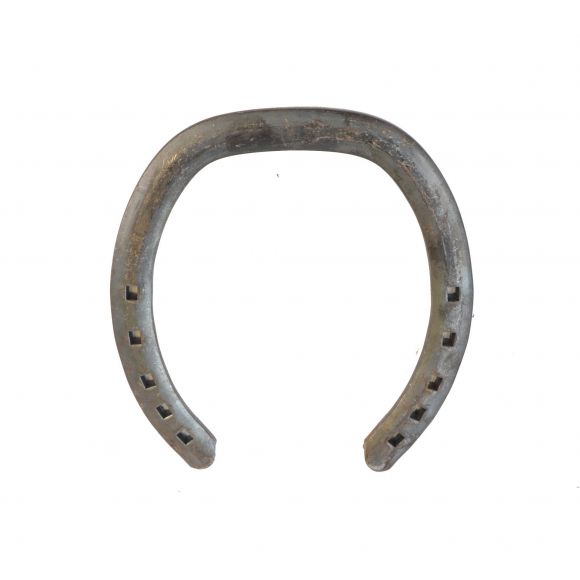 KW Half oval backrounds shoe Подкова для рысаков. Полотно 15x5 мм. Перед.