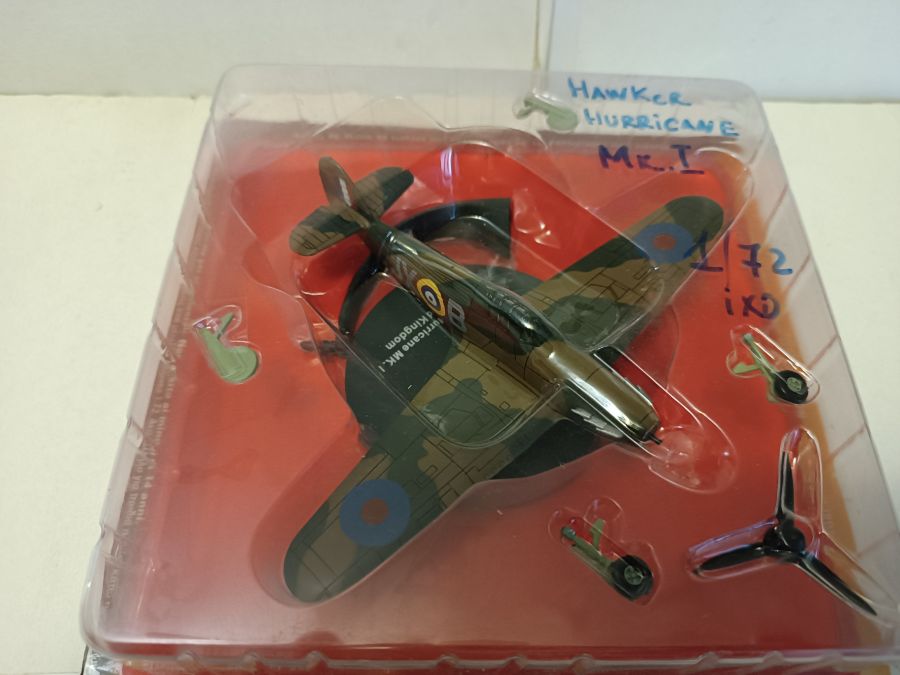 Британский истребитель  Hawker Hurricane Mk.I   в масштабе 1/72 IXO-ALTAYA