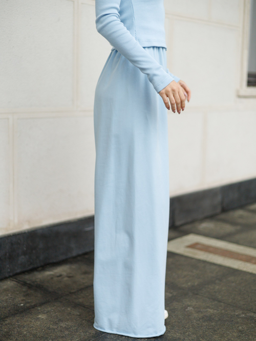 Топ с открытыми плечами голубой