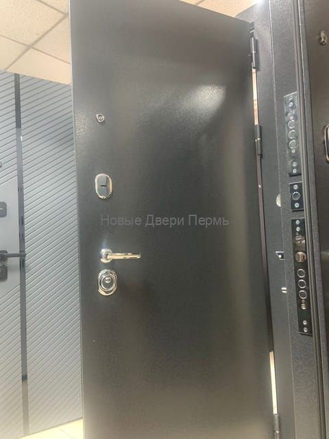 Дверь входная Гранд Про YD-5 с зеркалом