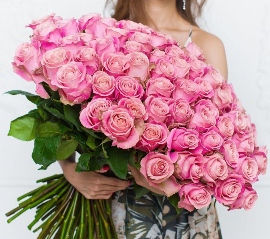 Букет из 101 розовой розы