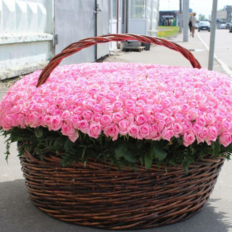 1001 красная роза в большой корзине