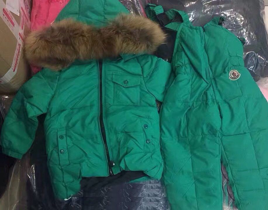 MONCLER ДЕТСКИЙ КОСТЮМ (МОНКЛЕР) ЗЕЛЕНЫЙ МАТОВЫЙ