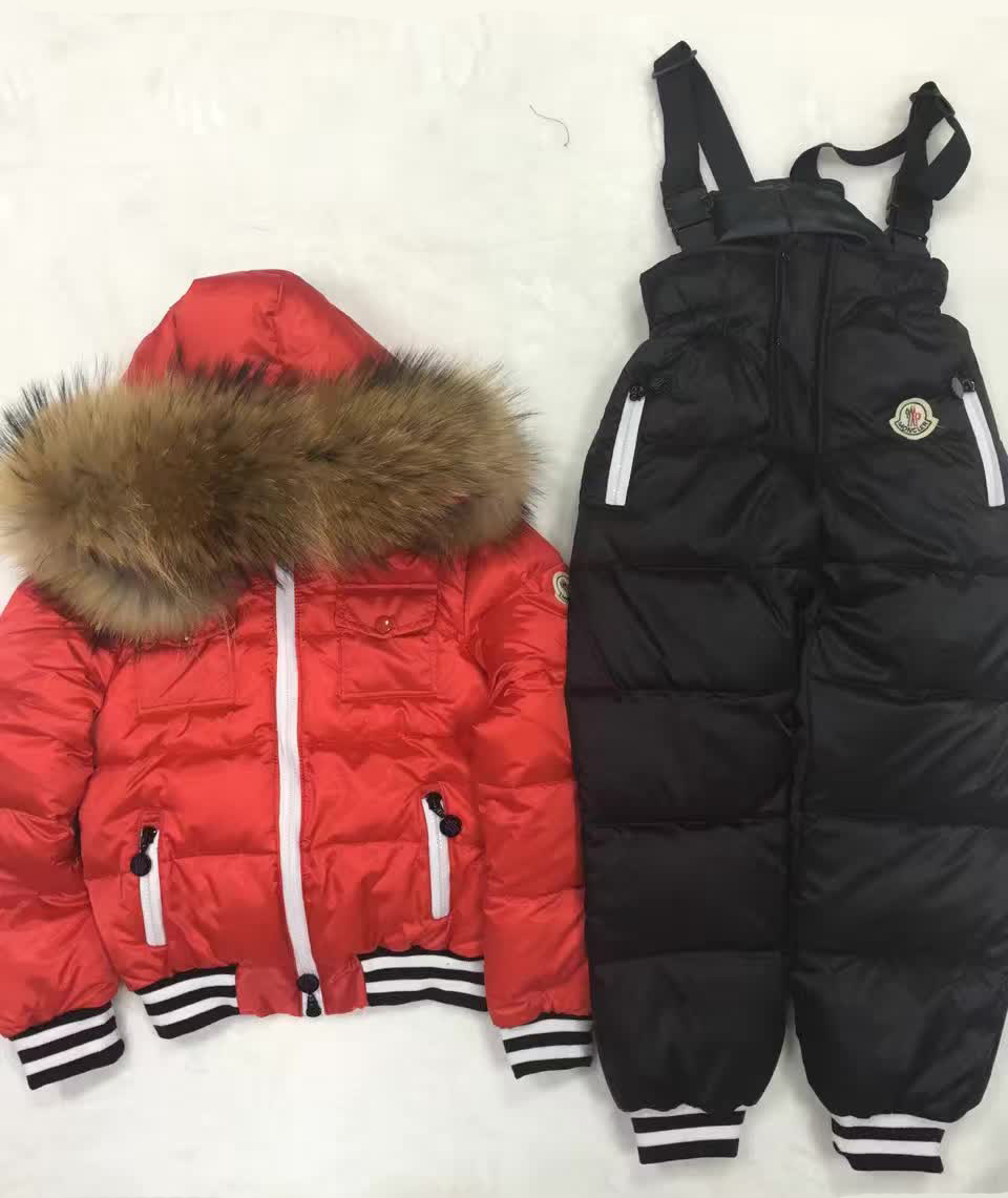 MONCLER ДЕТСКИЙ КОСТЮМ (МОНКЛЕР) КРАСНЫЙ С ЧЕРНЫМ ПОЛУКОМБИНЕЗОНОМ