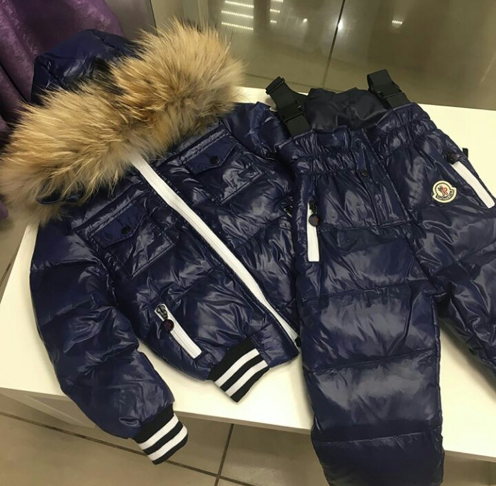 MONCLER ДЕТСКИЙ КОСТЮМ (МОНКЛЕР) СИНИЙ С БЕЛОЙ ВСТАВКОЙ