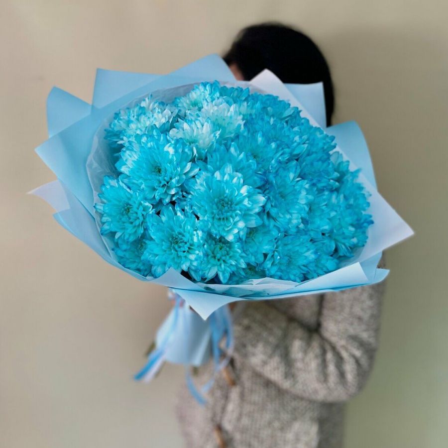 Букет из 7 голубых хризантем