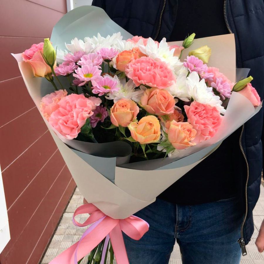 Сборный букет летних оттенков