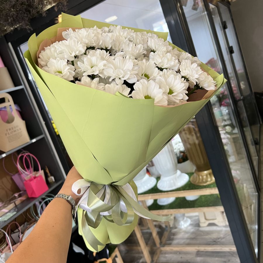 Букет хризантем белых ромашки