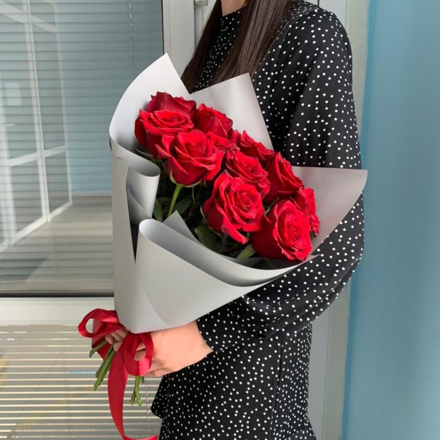 Букет из 15 красных роз