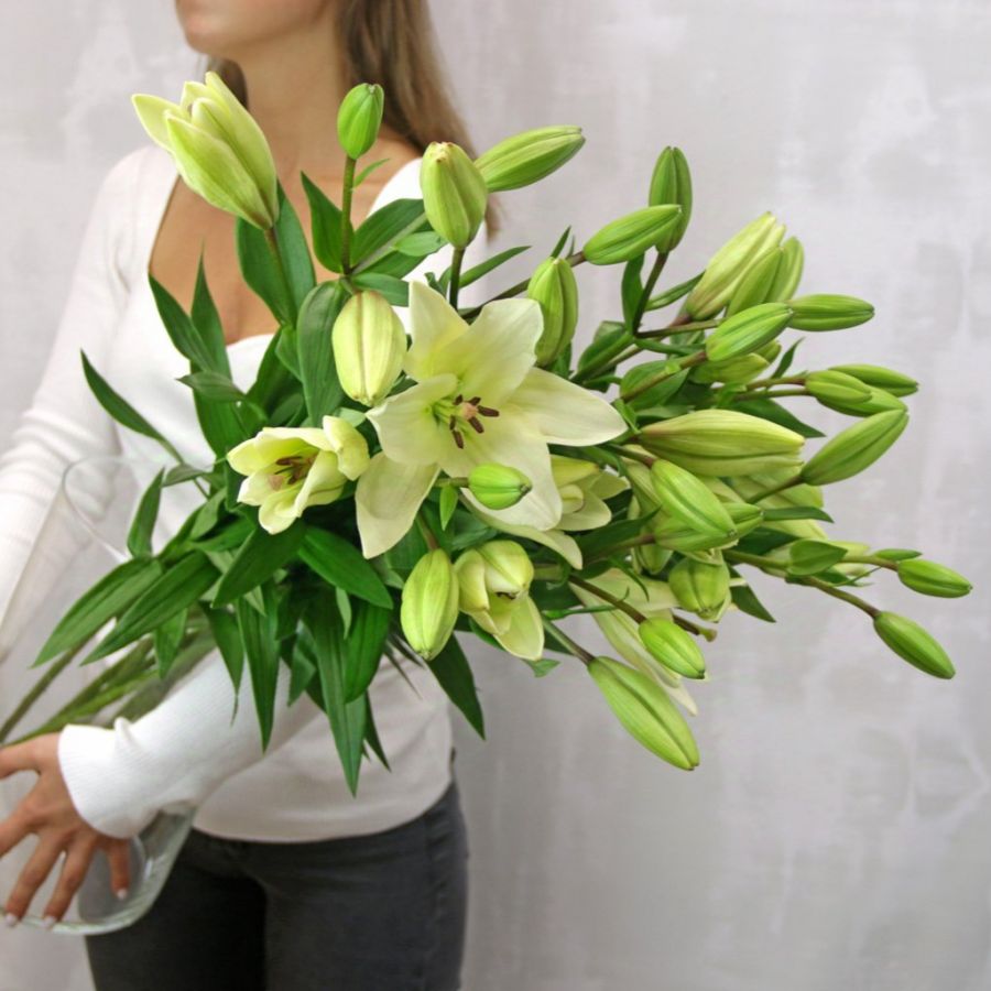 Букет из лилий