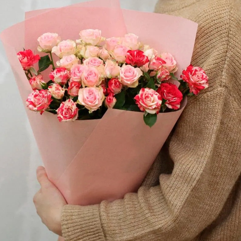 Цветные кустовые розы