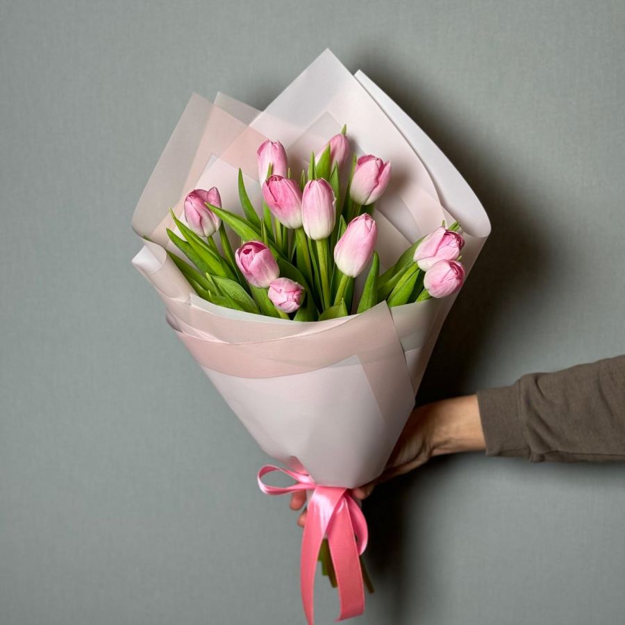Нежные розовые тюльпаны