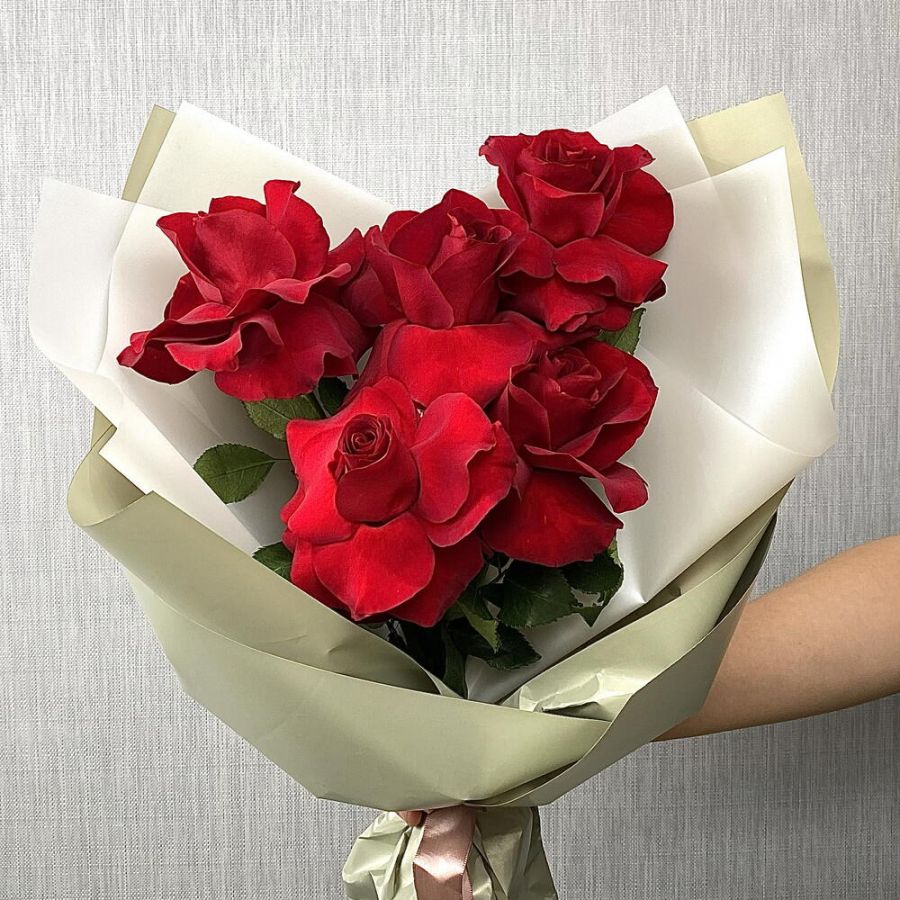 Букет из красной французской розы