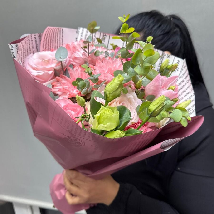 Букет хризантема с розами